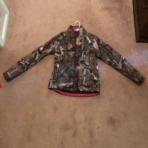 NWOT Mossy Oak break up infinity women’s M jacket